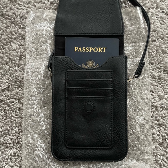 K.Carroll Harper Secure Crossbody & Cell Phone Leather Bag W/Wallet RFID Secure - Picture 17 of 17